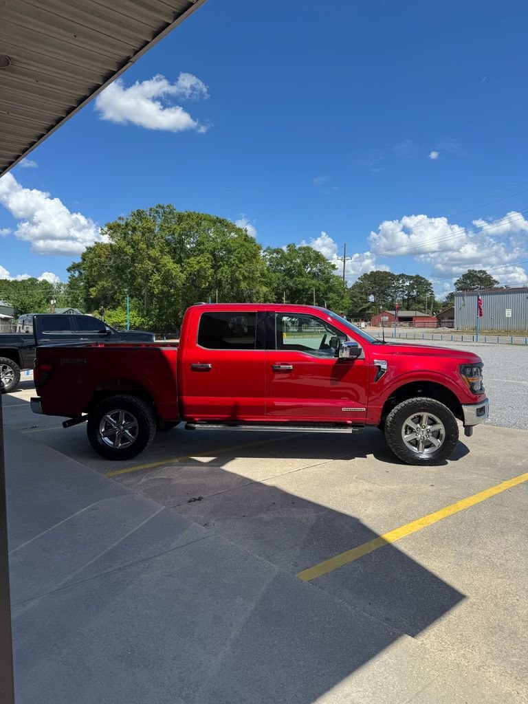 2025 Ford F-150 XLT - Photo 4