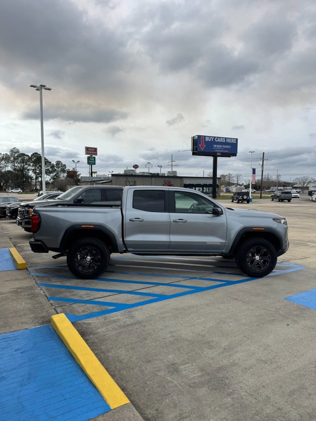 Used 2024 GMC Canyon Elevation Truck Crew Cab
