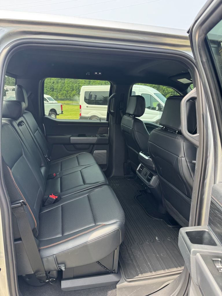 2025 Ford F-150 Lariat - Photo 15