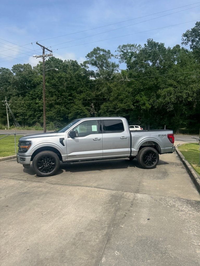2025 Ford F-150 XLT - Photo 6