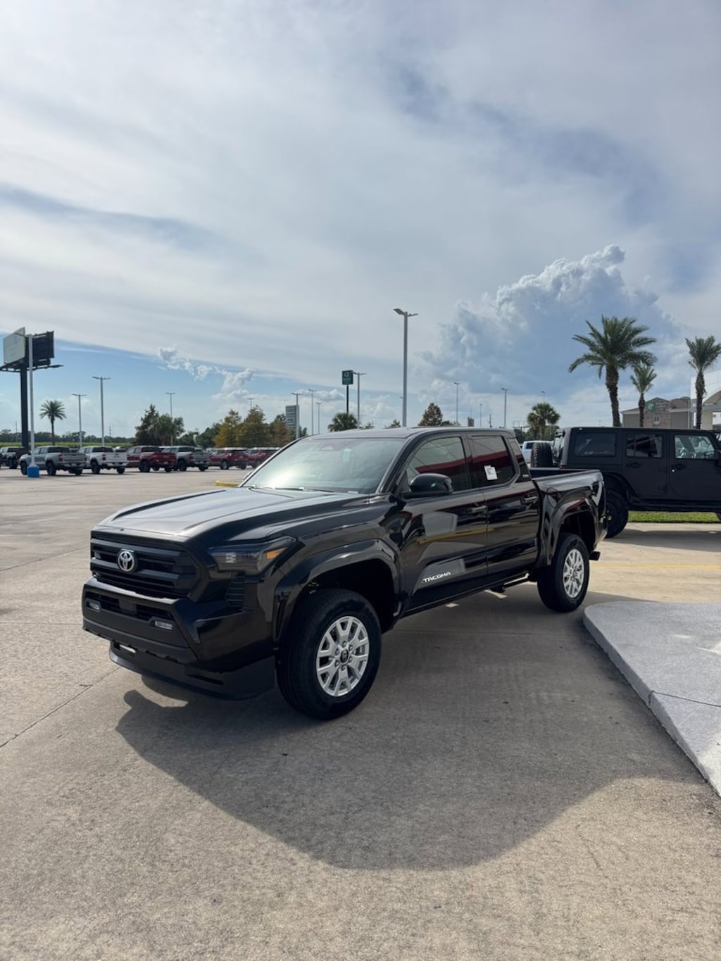 New 2025 Toyota Tacoma SR5 Truck Double Cab