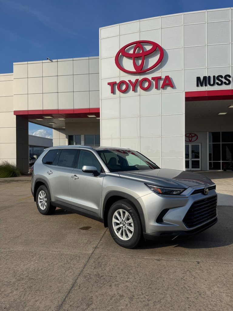 2026 Toyota Grand Highlander XLE's photo