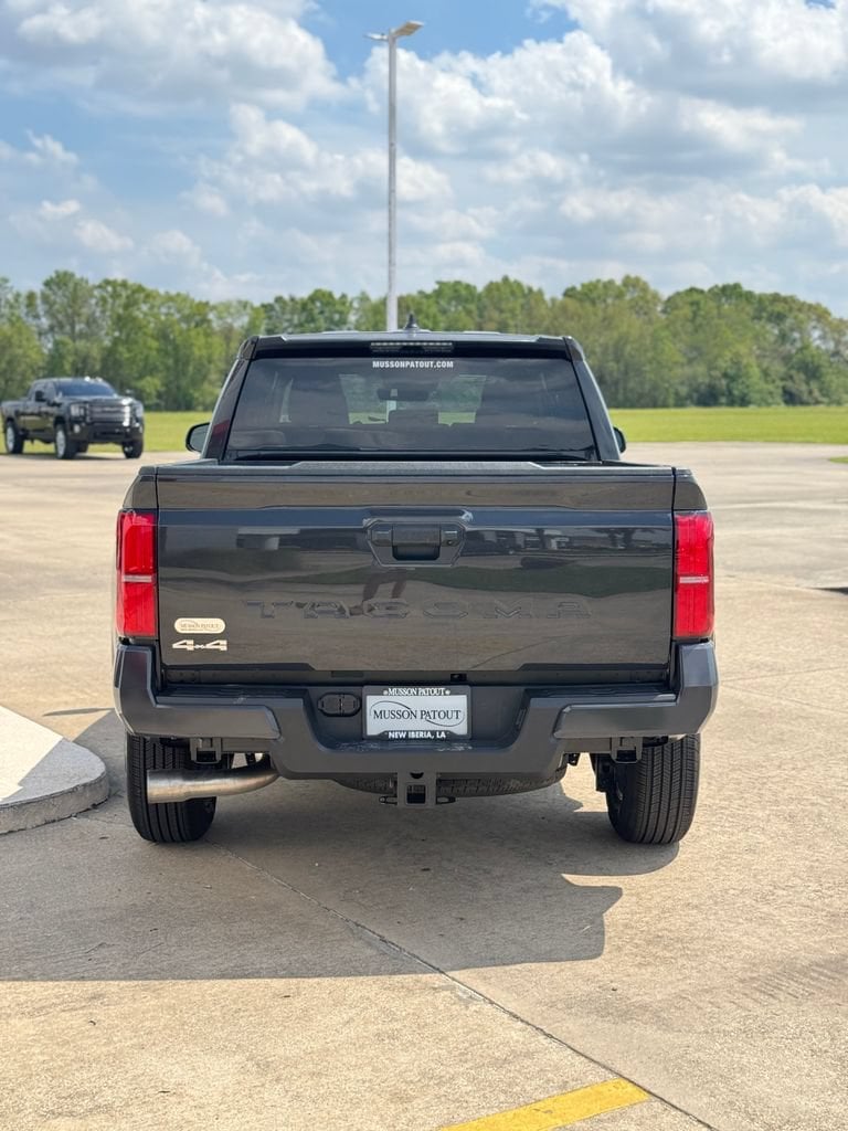 2026 Toyota Tacoma SR5 - Photo 8