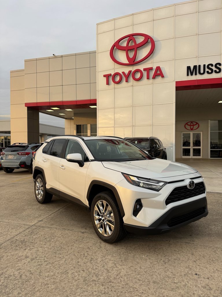 2025 Toyota RAV4 SUV 