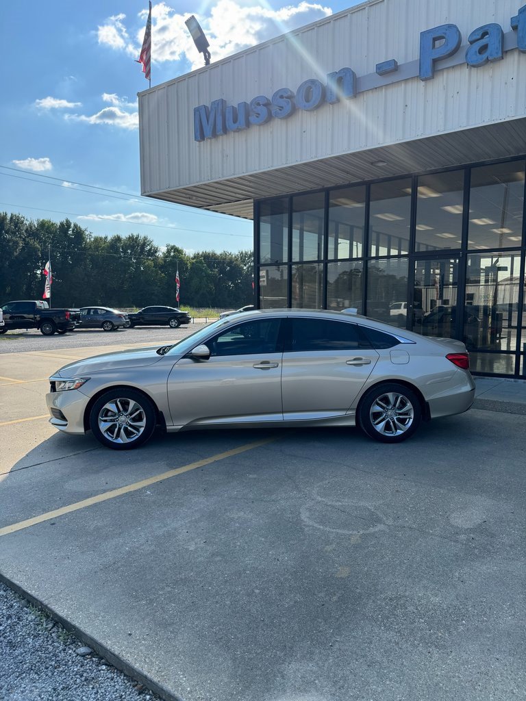 2019 Honda Accord LX photo 2