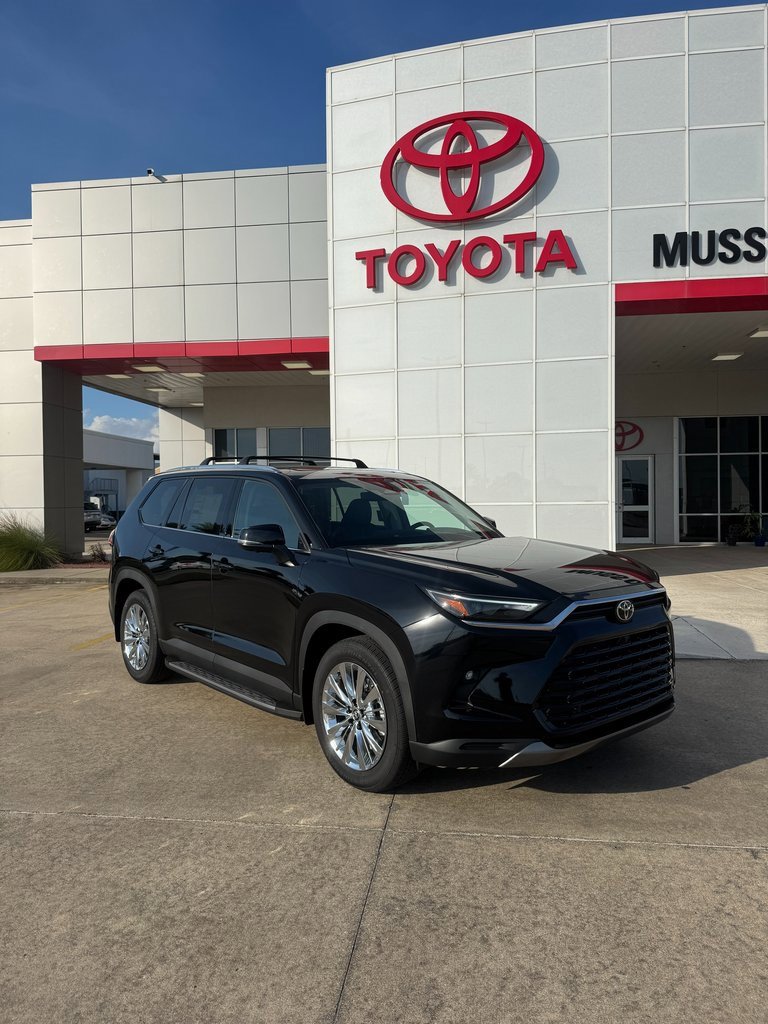 2026 Toyota Grand Highlander Platinum's photo