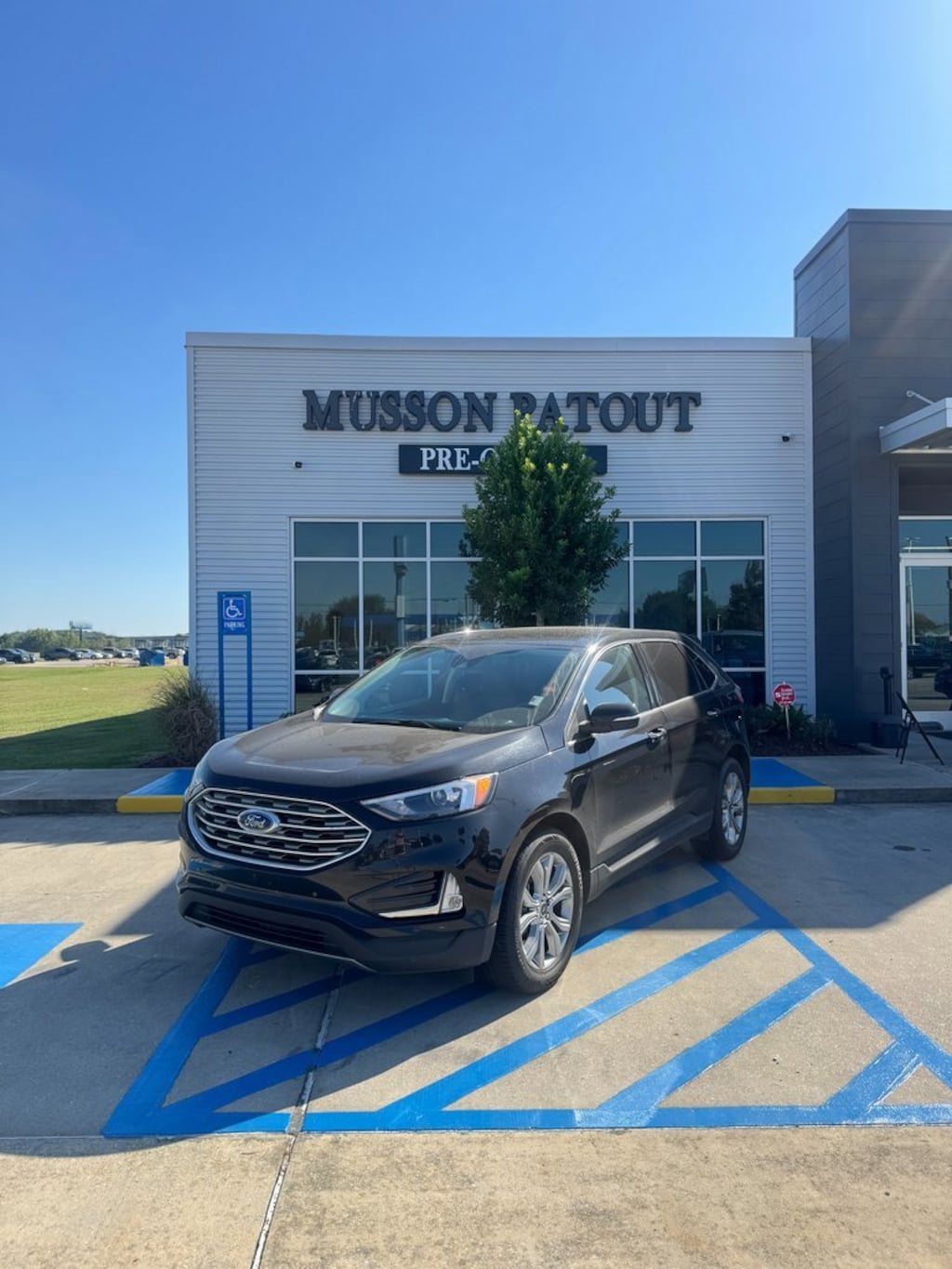 Used 2024 Ford Edge Titanium SUV