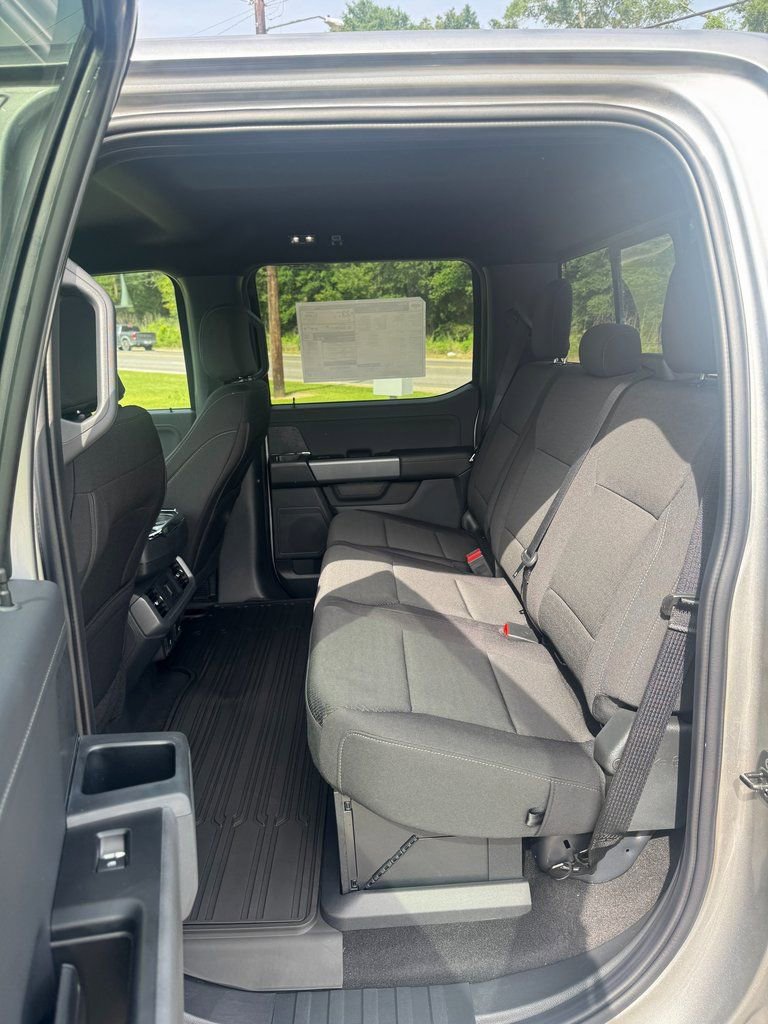 2025 Ford F-150 XLT - Photo 17