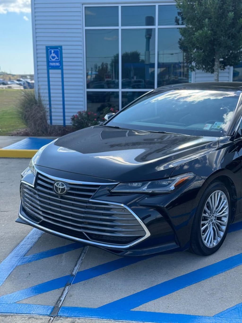 Used 2019 Toyota Avalon Limited Sedan