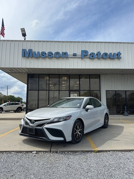 2023 Toyota Camry SE Sedan