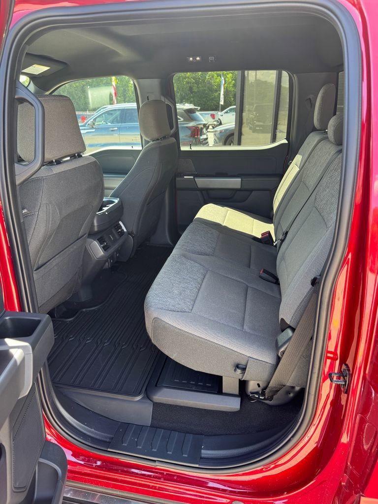2025 Ford F-150 XLT - Photo 16