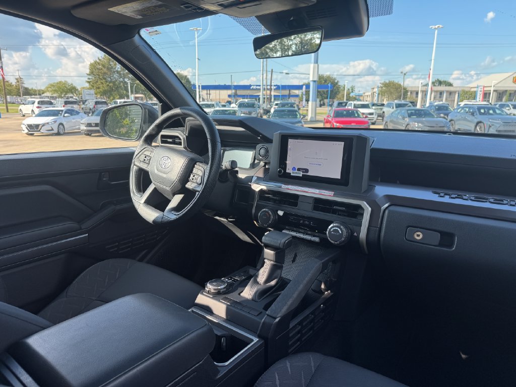 2026 Toyota Tacoma SR5 - Photo 13