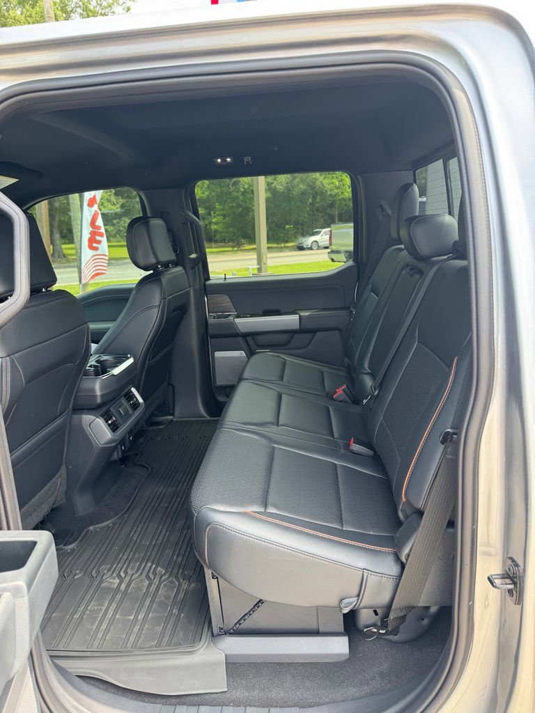 2025 Ford F-150 Lariat - Photo 16