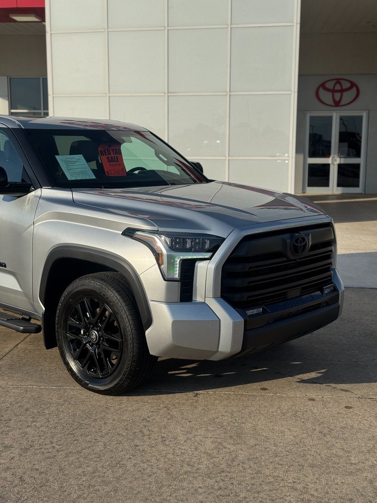 2025 Toyota Tundra Limited photo 2