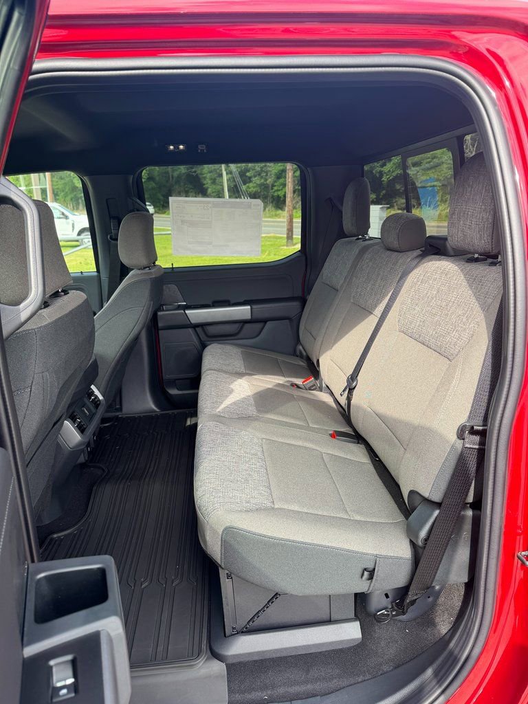 2025 Ford F-150 XLT - Photo 17