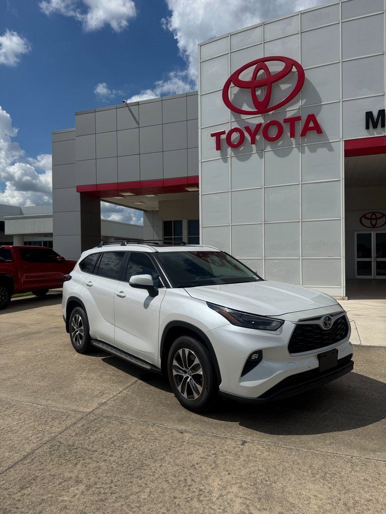 2025 Toyota Highlander SUV 
