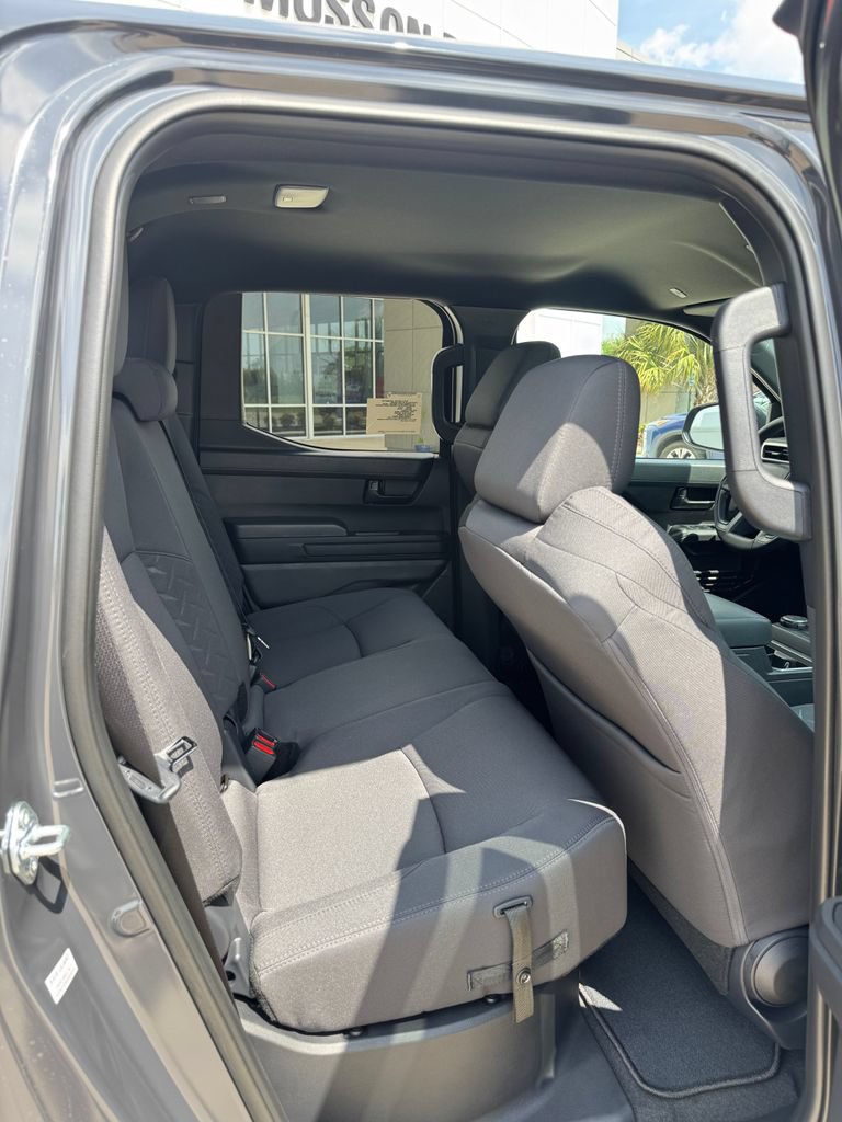 2026 Toyota Tacoma SR5 - Photo 18