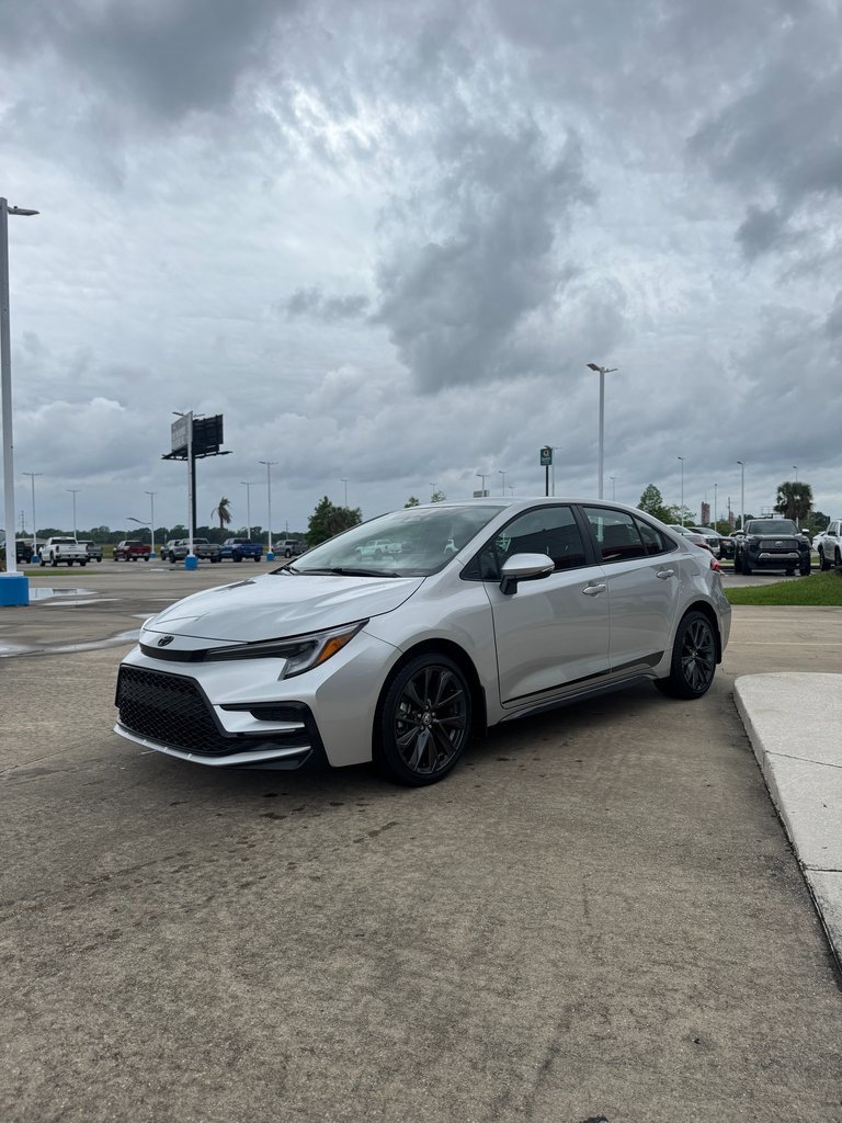 2025 Toyota Corolla SE photo 2