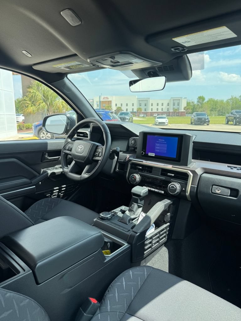 2026 Toyota Tacoma SR5 - Photo 16