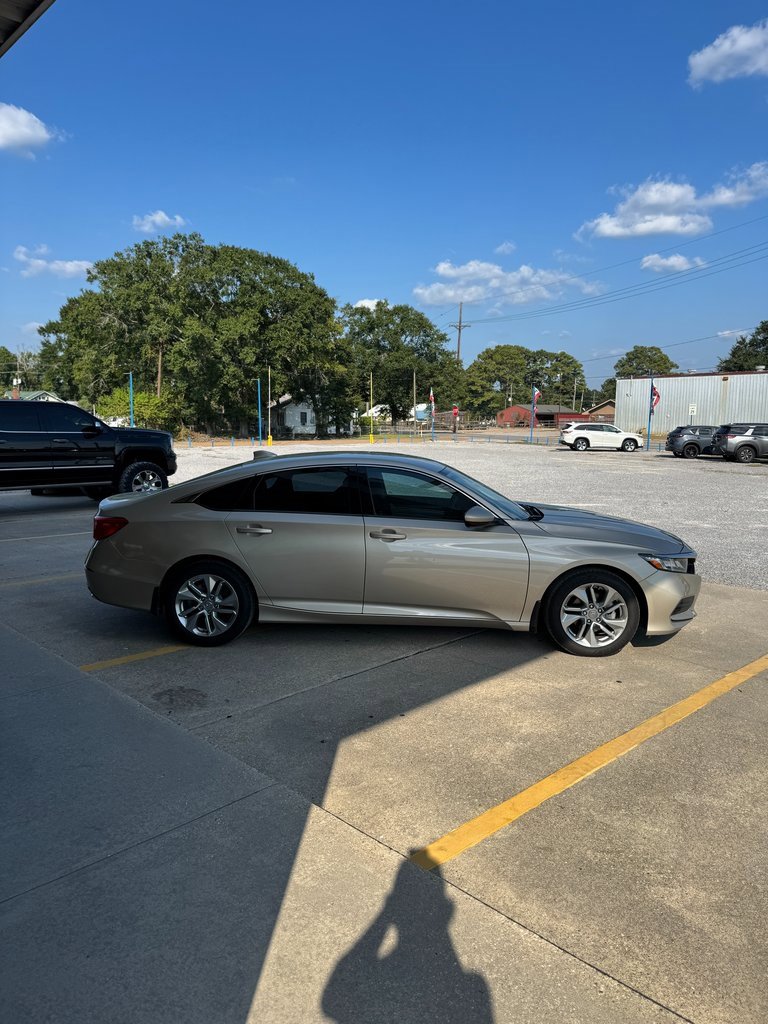 2019 Honda Accord LX photo 3