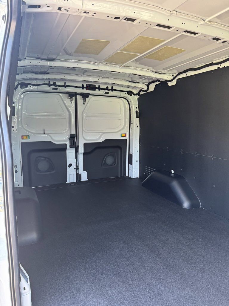 2025 Ford Transit Van Base - Photo 18