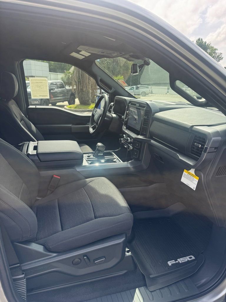 2025 Ford F-150 XLT - Photo 15