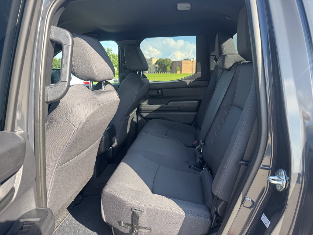 2026 Toyota Tacoma SR5 - Photo 15