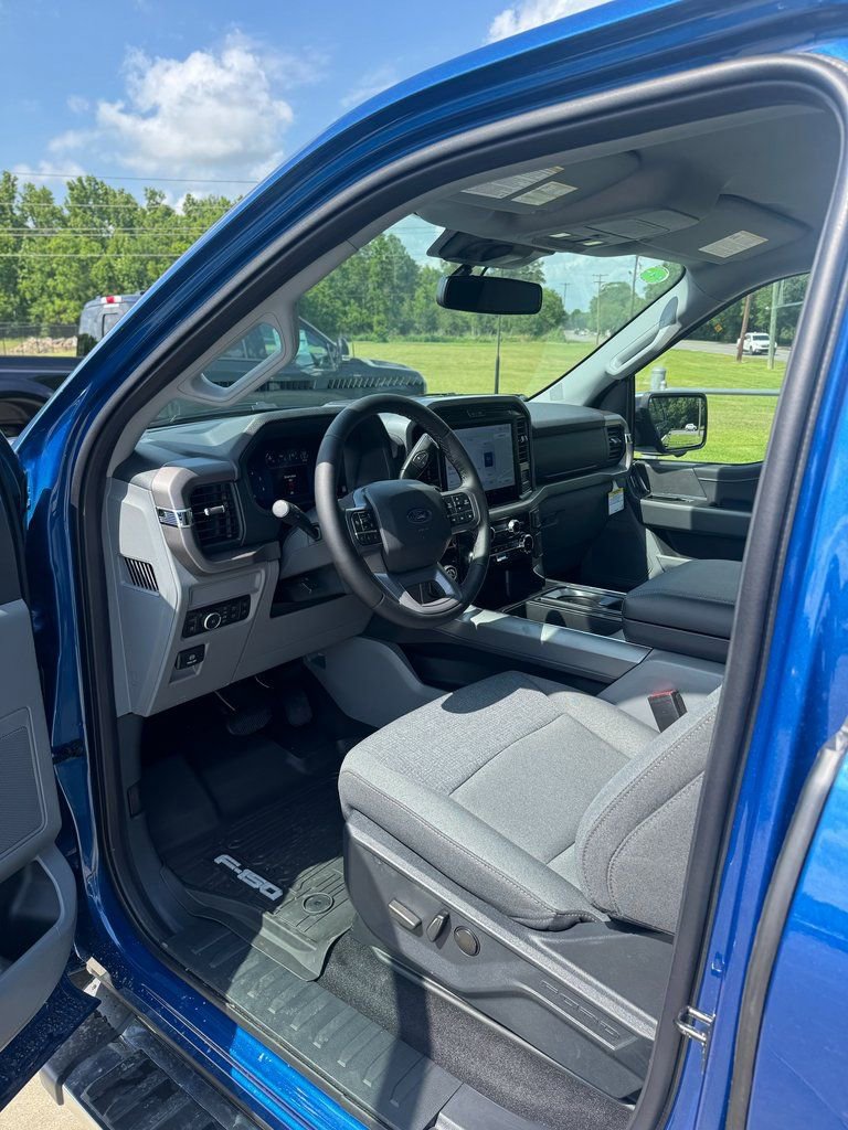 2025 Ford F-150 XLT - Photo 13