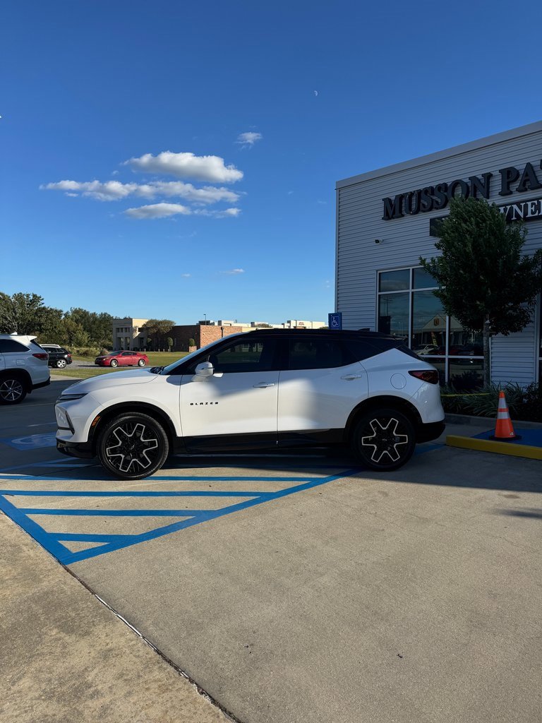 2023 Chevrolet Blazer RS photo 3