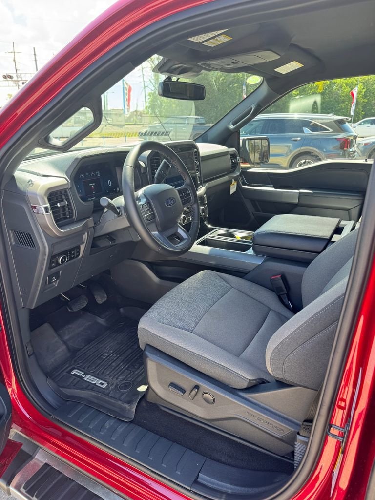 2025 Ford F-150 XLT - Photo 10