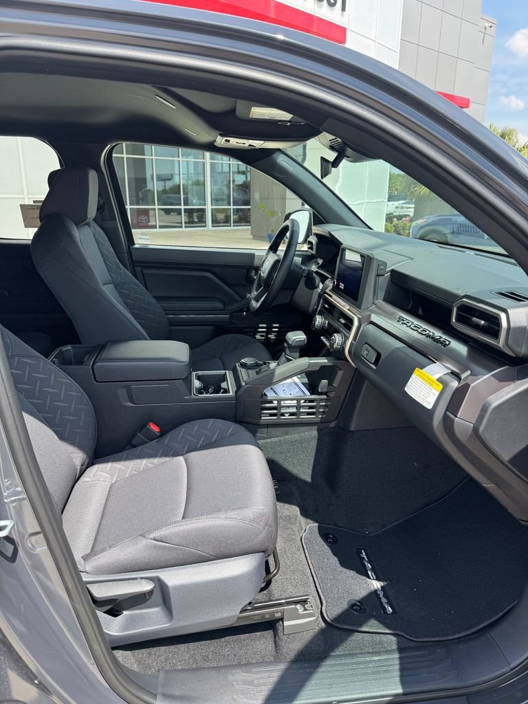 2026 Toyota Tacoma SR5 - Photo 15