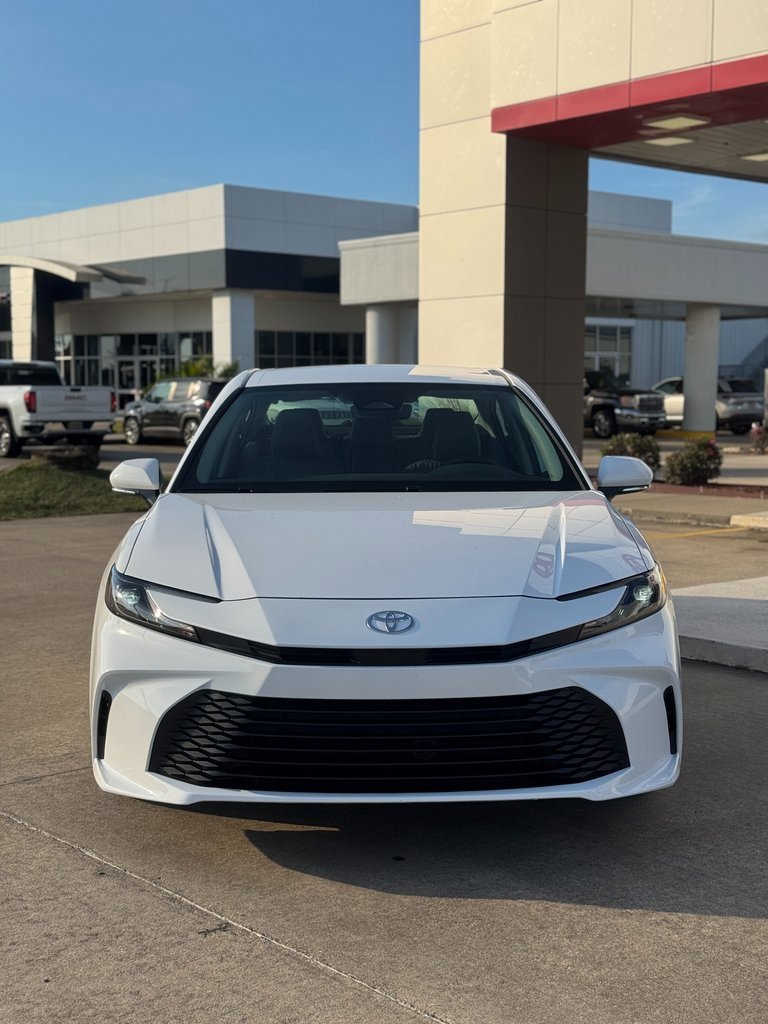 2026 Toyota Camry LE photo 2