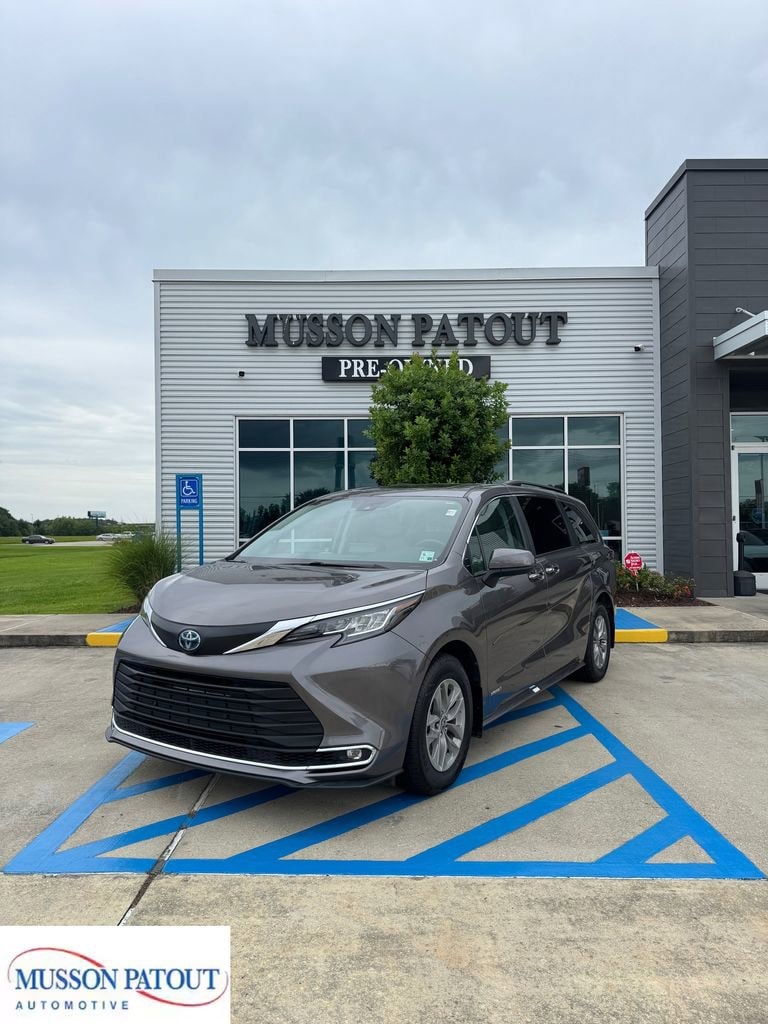 2021 Toyota Sienna Van 