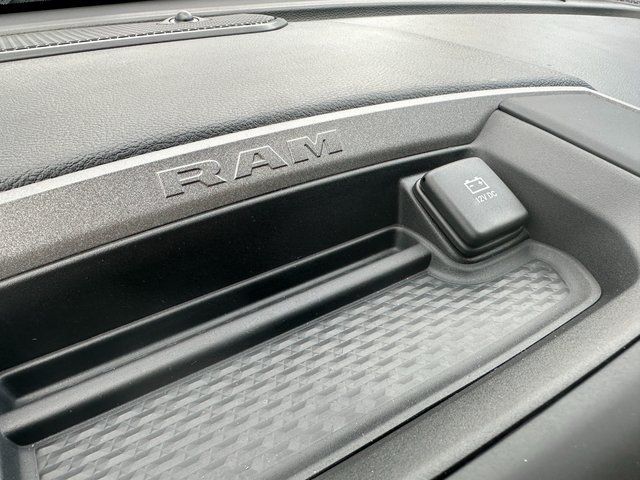 2026 RAM 3500 Chassis Tradesman - Photo 16
