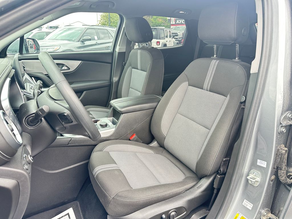 2025 Chevrolet Blazer 2LT - Photo 14