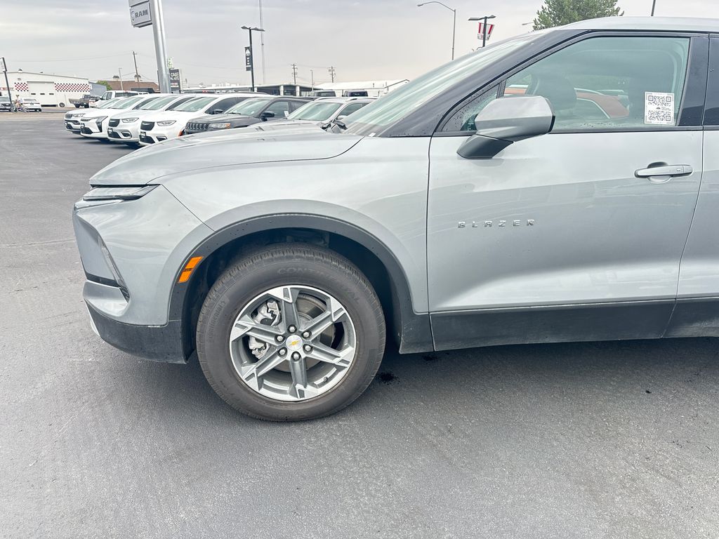 2025 Chevrolet Blazer 2LT - Photo 10