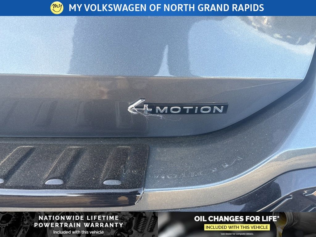 2026 Volkswagen Tiguan SE R-LINE BLACK - Photo 9