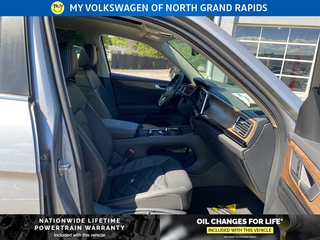 2026 Volkswagen Atlas SE w/Tech - Photo 25