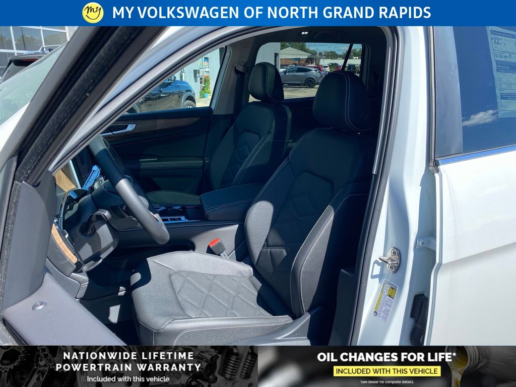 2026 Volkswagen Atlas SE w/Tech - Photo 6