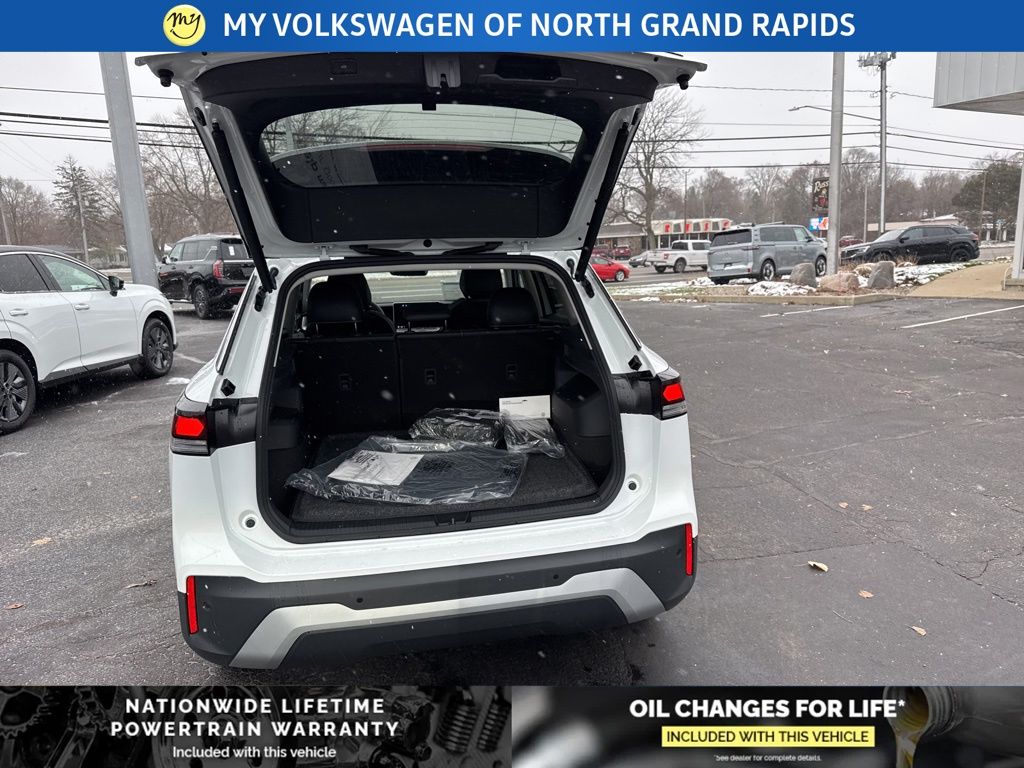 2026 Volkswagen Tiguan SE - Photo 18