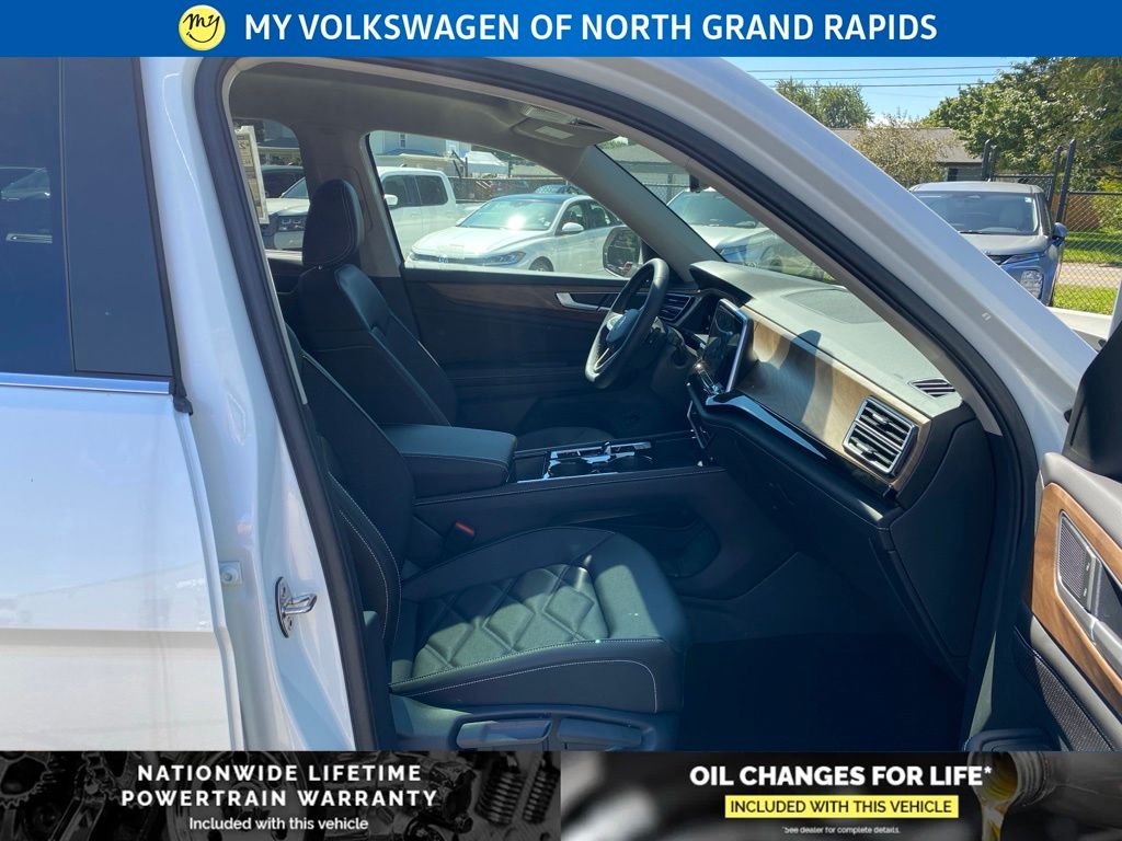 2026 Volkswagen Atlas SE w/Tech - Photo 24