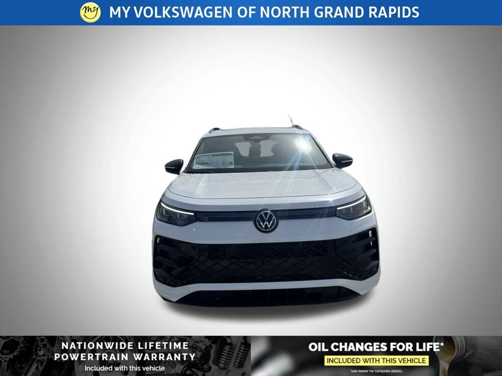 New 2026 Volkswagen Tiguan SE R-Line Black SUV