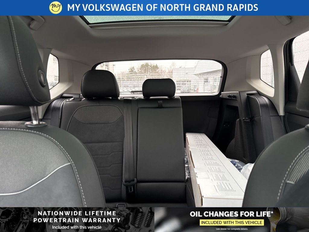2026 Volkswagen Taos SE Black - Photo 19