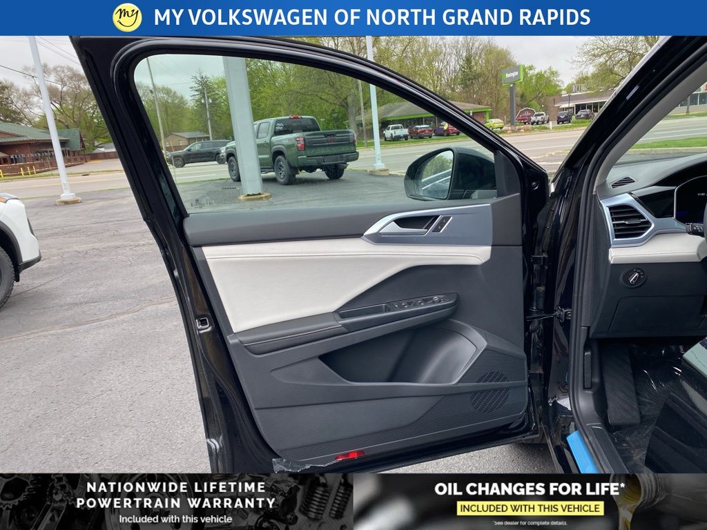 2026 Volkswagen Taos SE - Photo 6