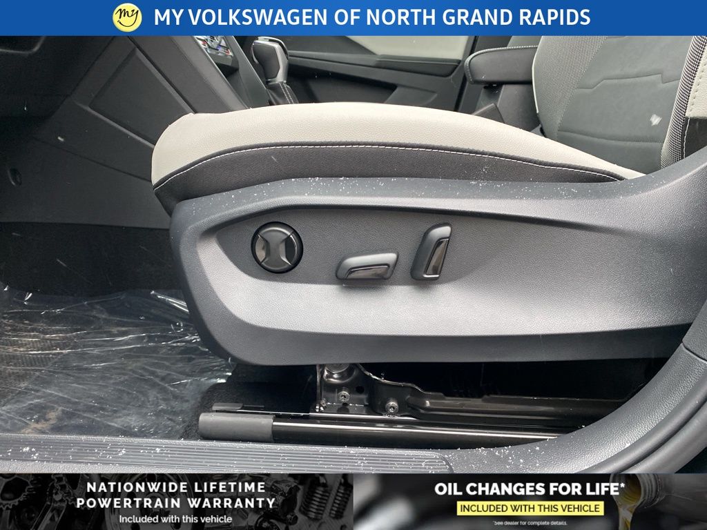 2026 Volkswagen Taos SE - Photo 8