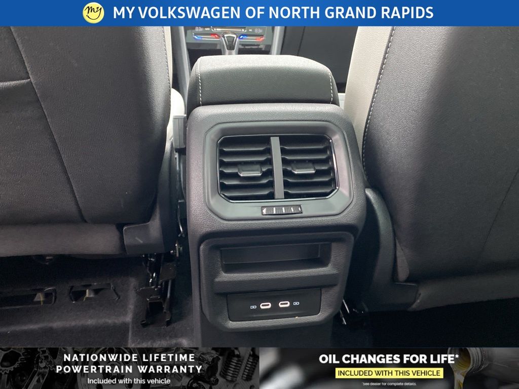 2026 Volkswagen Taos SE - Photo 18