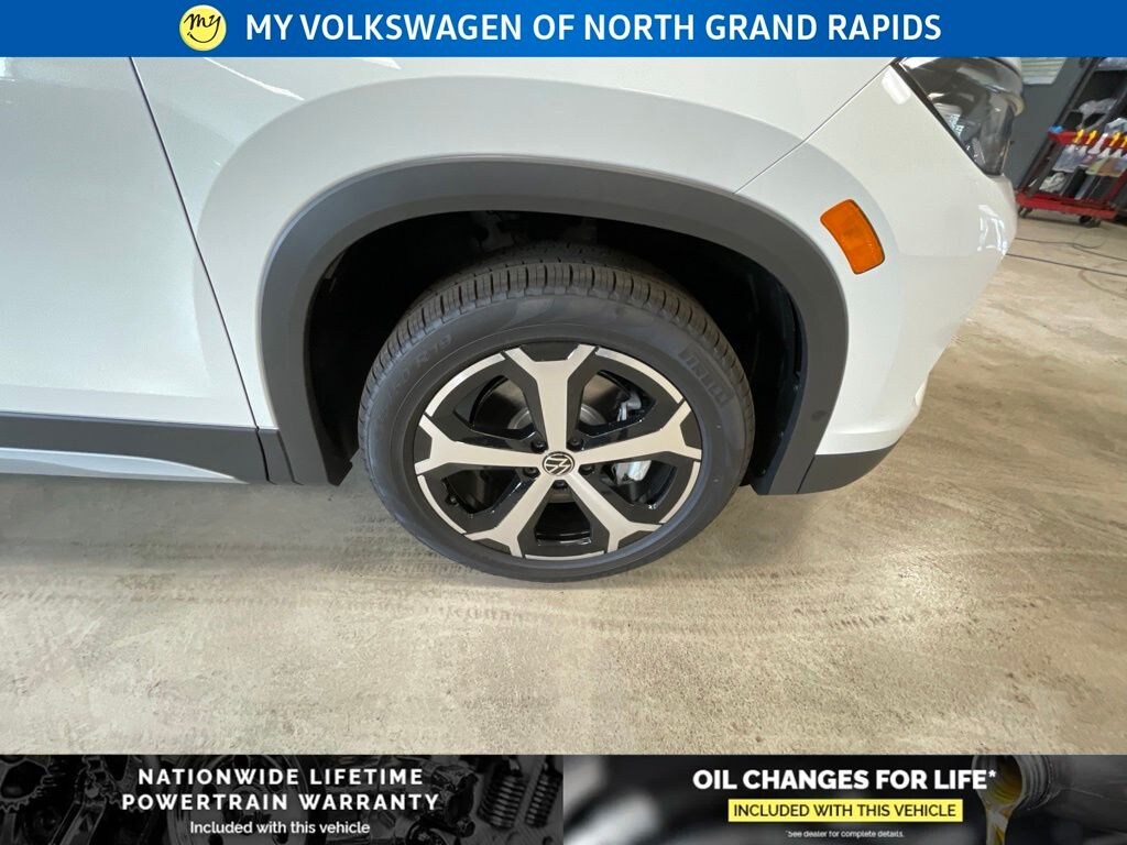 New 2026 Volkswagen Tiguan SE SUV