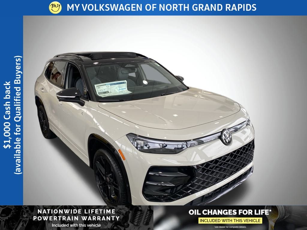 2026 Volkswagen Tiguan SE R-LINE BLACK's photo