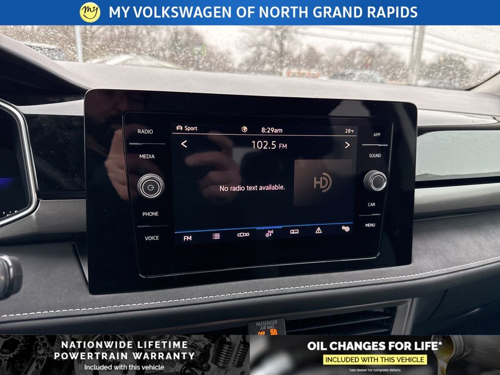 2026 Volkswagen Taos SE Black - Photo 11