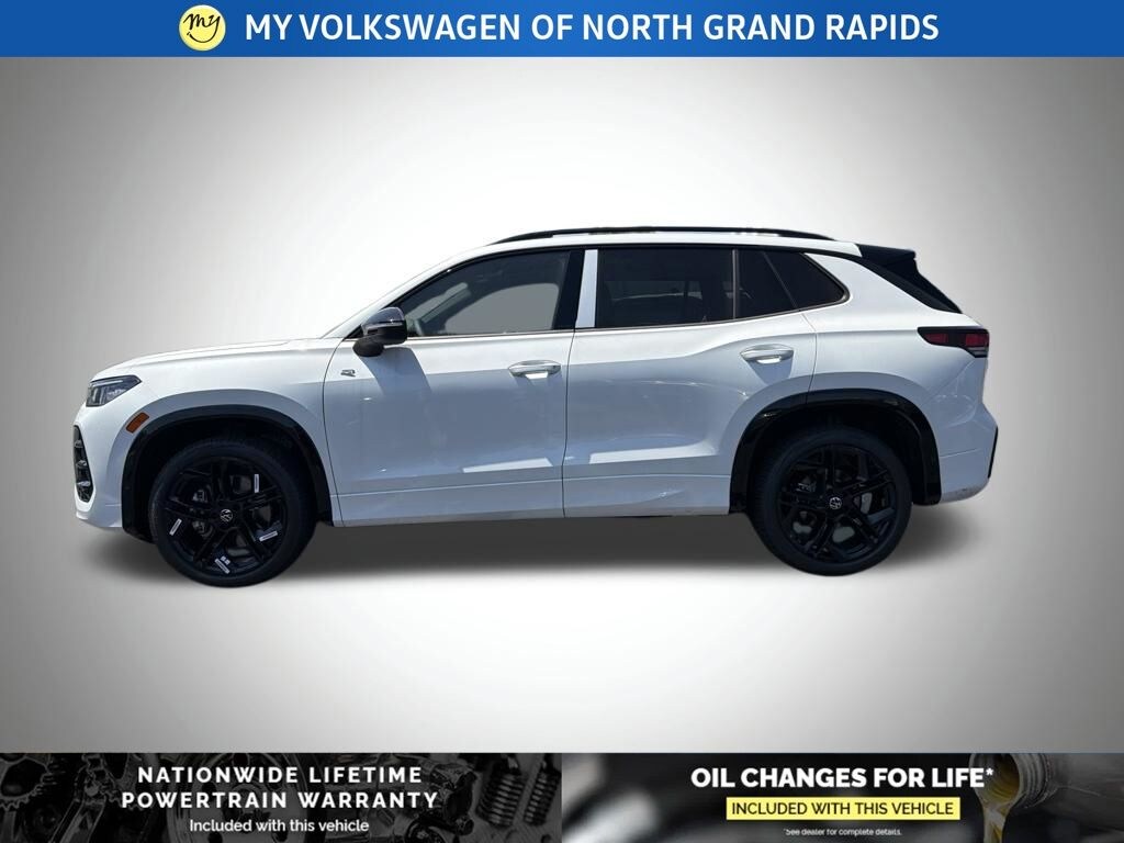 New 2026 Volkswagen Tiguan 2.0T SE R-Line Black SUV